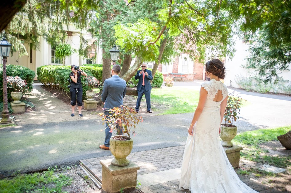 Wedding photos at Smithville Mansion